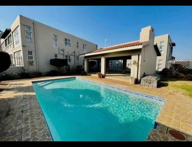 2 BEDROOM PROPERTY TO RENT IN OAKDENE